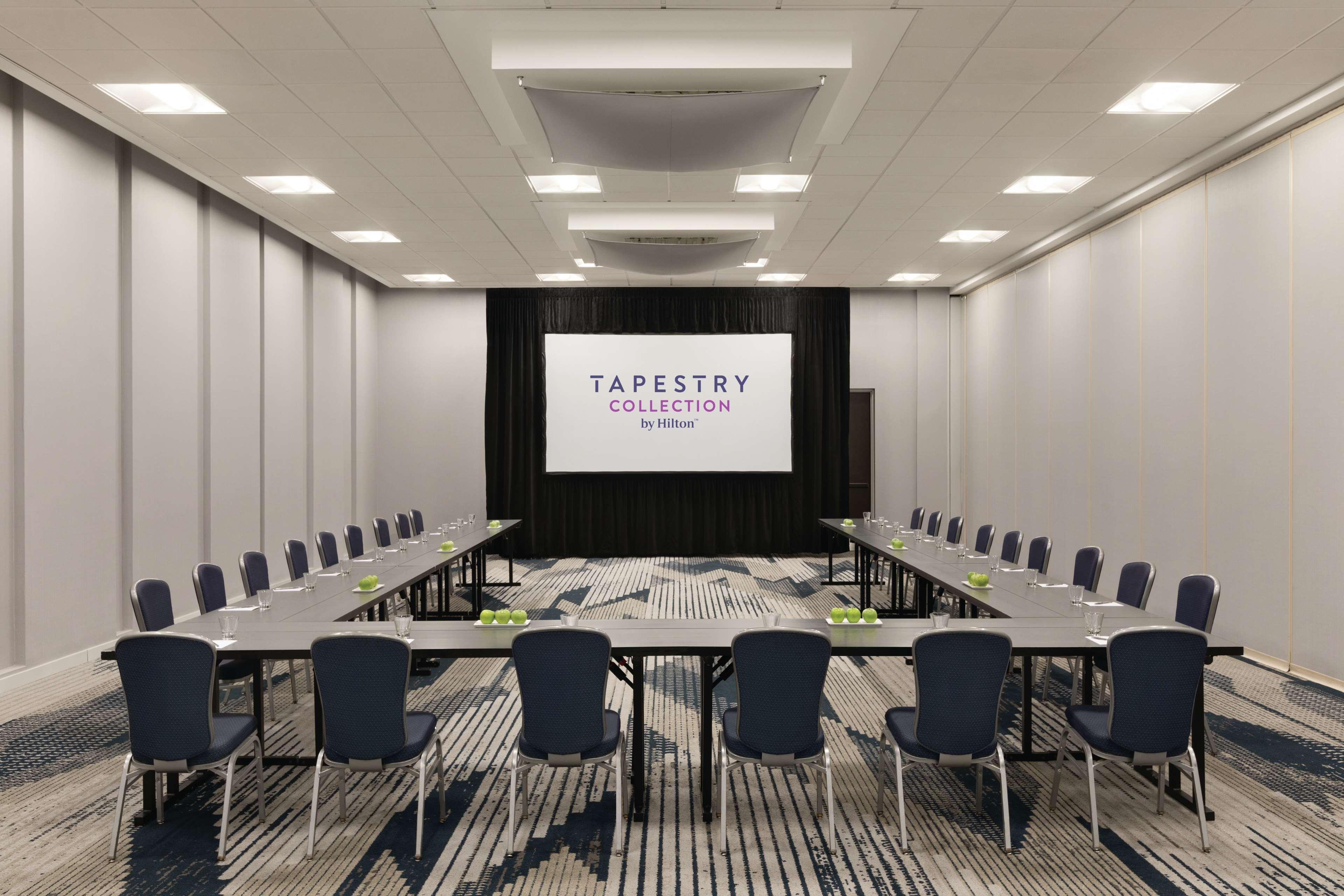 Hotel Alba Tampa, Tapestry Collection By Hilton 4*